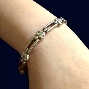 Brighton Reversible Ornate Scroll Hearts 8” bracelet with Heart Locket Clasp